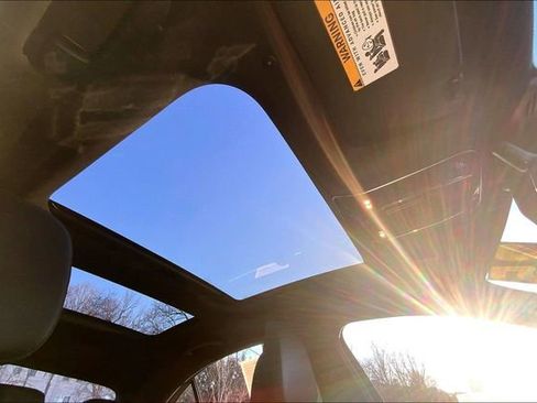 Used 2025 Mercedes-Benz C 300 4MATIC Sedan image 11