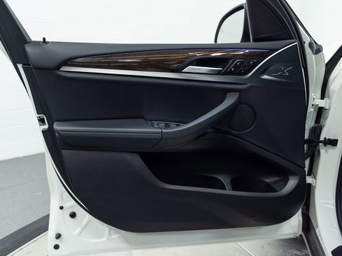 Used 2022 BMW X3 xDrive30i w/ Convenience Package image 11