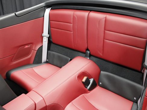 Certified 2025 Porsche 911 Carrera image 18