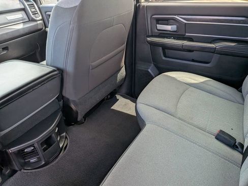 Used 2024 RAM 2500 Big Horn AWD/4WD image 36