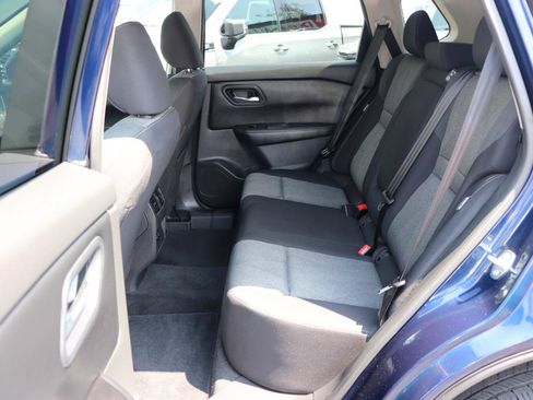 Used 2026 Nissan Rogue SV AWD/4WD image 12