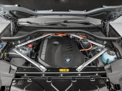 New 2026 BMW X5 xDrive50e w/ M Sport Package image 8