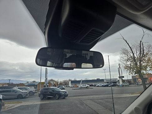 Used 2022 Ford Transit 350 XLT image 22