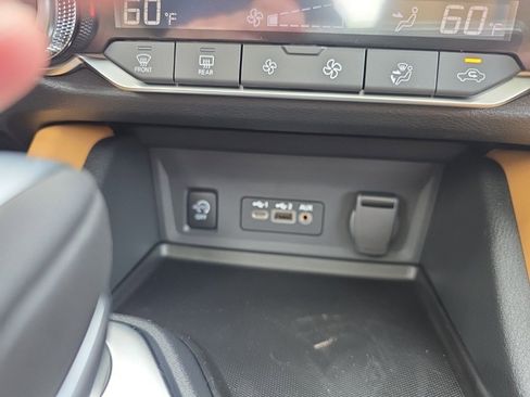 New 2025 Nissan Sentra SV w/ SV Premium Package image 26