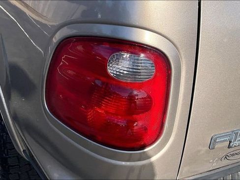 Used 2002 Ford F150 XLT image 29