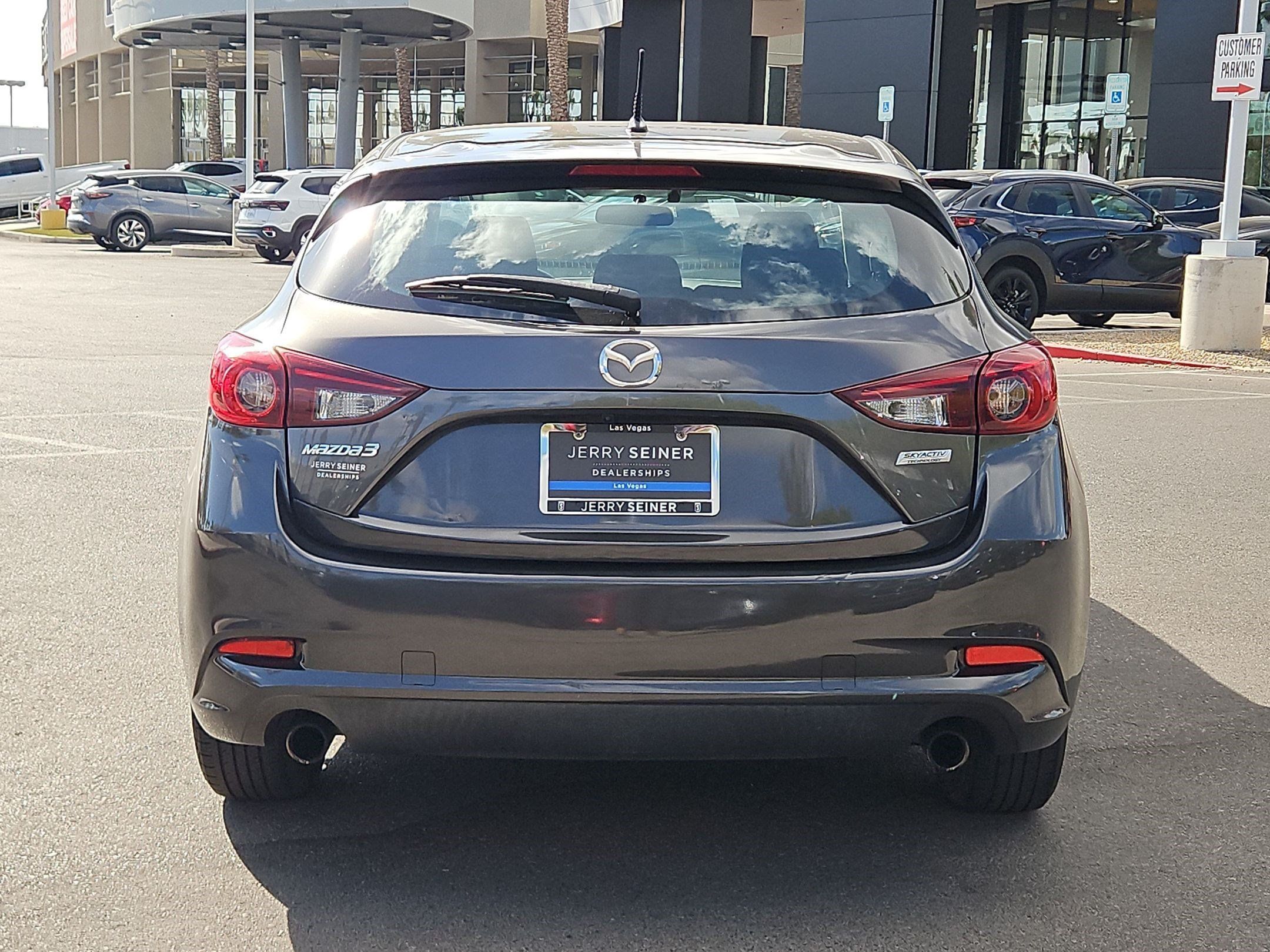 Used 2017 MAZDA MAZDA3 Sport FWD image 4