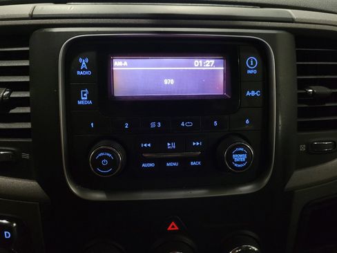 Used 2018 RAM 1500 Express AWD/4WD image 25