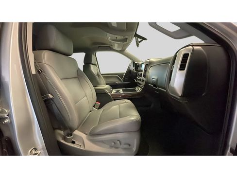 Used 2018 GMC Sierra 1500 SLT w/ SLT Premium Package AWD/4WD image 16
