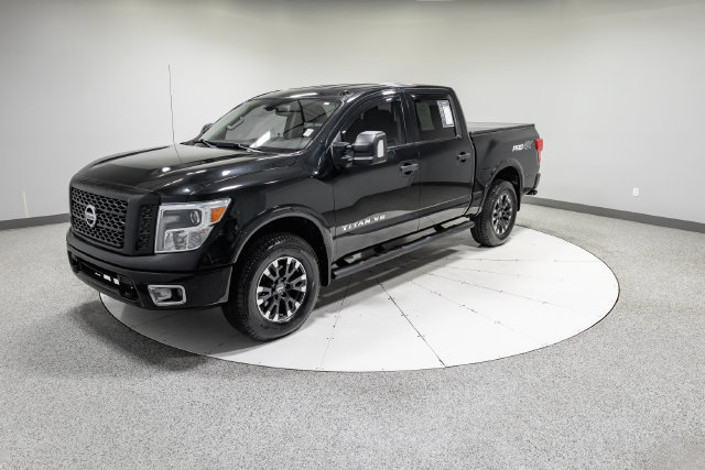 Used 2019 Nissan Titan PRO-4X AWD/4WD image 35