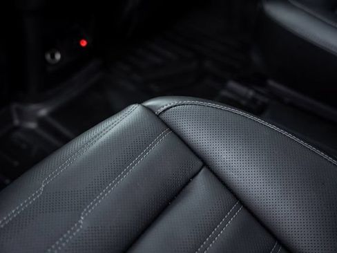 Used 2025 Kia Telluride SX Prestige AWD/4WD image 34