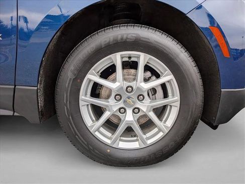 Used 2022 Chevrolet Equinox LS image 25