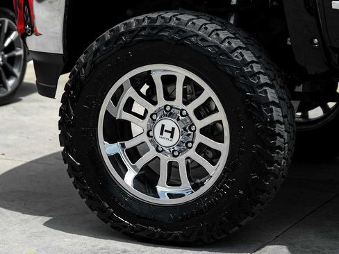 Used 2019 GMC Sierra 2500 SLT w/ Duramax Plus Package AWD/4WD image 47
