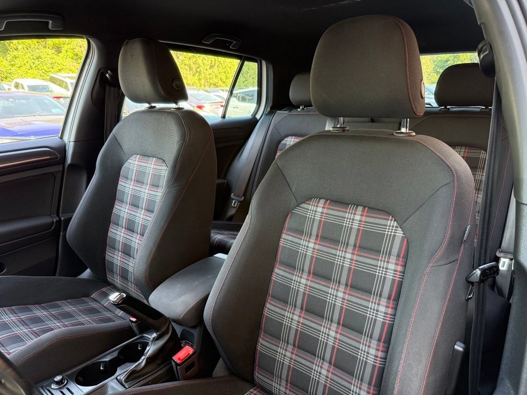 Used 2020 Volkswagen Golf 4-Door FWD image 10