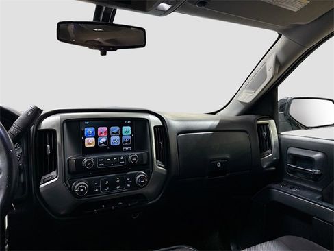 Used 2018 Chevrolet Silverado 1500 LT image 18