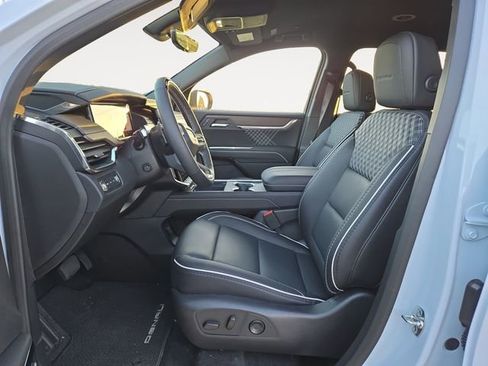 New 2026 GMC Acadia Denali w/ Super Cruise Package image 2