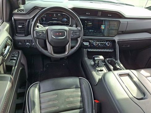Used 2022 GMC Sierra 1500 AT4X image 11