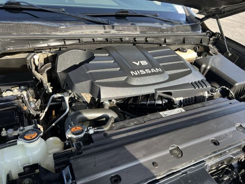 Used 2018 Nissan Titan Platinum Reserve w/ Platinum Utility Package image 27