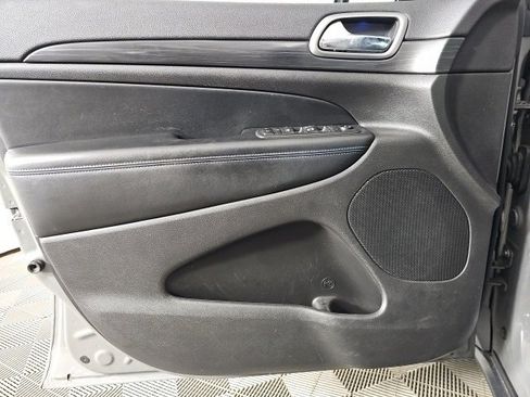 Certified 2020 Jeep Grand Cherokee Laredo image 27