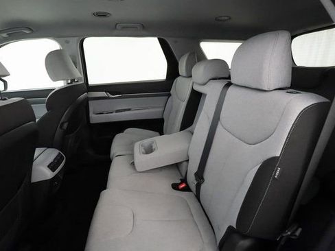 Used 2023 Hyundai Palisade SE image 17