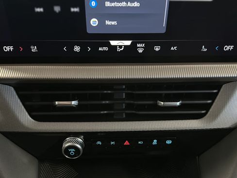 New 2026 Ford Explorer Active w/ Active Comfort Package AWD/4WD image 18