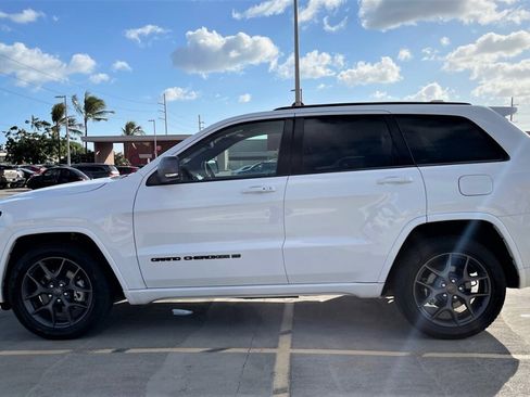 Used 2021 Jeep Grand Cherokee Limited w/ Quick Order Package 28K 80th RWD image 10