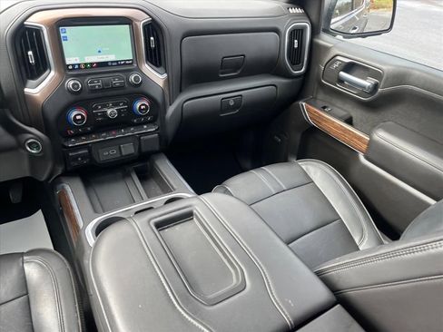 Used 2020 Chevrolet Silverado 1500 High Country w/ Technology Package image 8