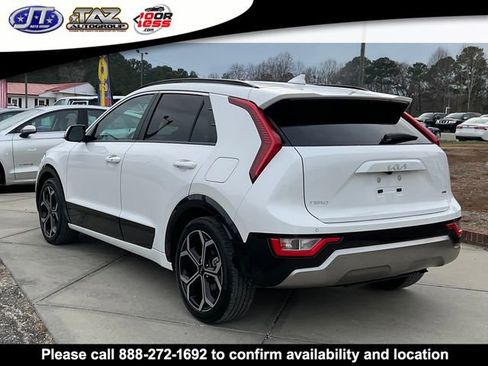 Used 2023 Kia Niro EX Touring image 5