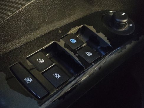 Used 2016 Chevrolet Sonic RS w/ Driver Confidence Package image 27