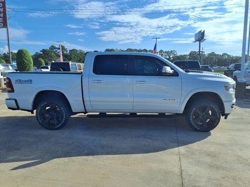 Used 2020 RAM 1500 Laramie w/ Sport Appearance Package AWD/4WD image 7