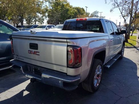 Used 2018 GMC Sierra 1500 SLT image 4
