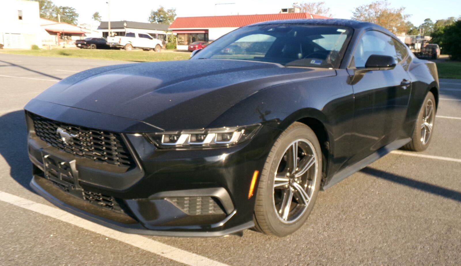Used 2024 Ford Mustang Premium RWD image 1