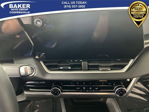 Used 2025 Chevrolet Equinox LT image 12