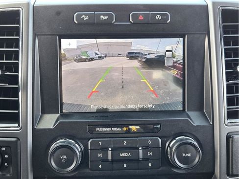 Used 2019 Ford F150 XLT w/ Equipment Group 302A Luxury AWD/4WD image 17