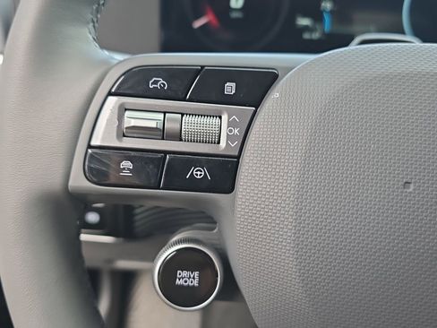 Certified 2025 Hyundai Ioniq 5 SEL image 17