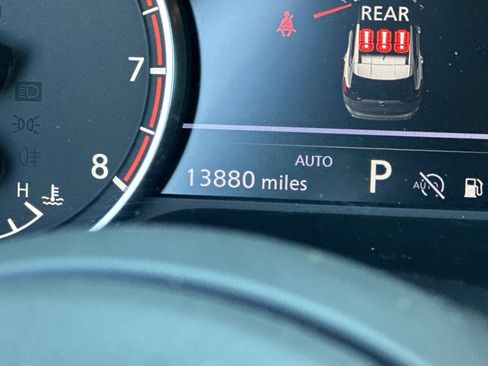 Used 2024 Nissan Rogue SV image 27