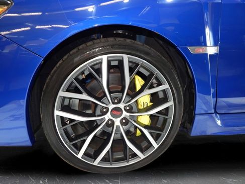 Used 2020 Subaru WRX STI AWD/4WD image 10