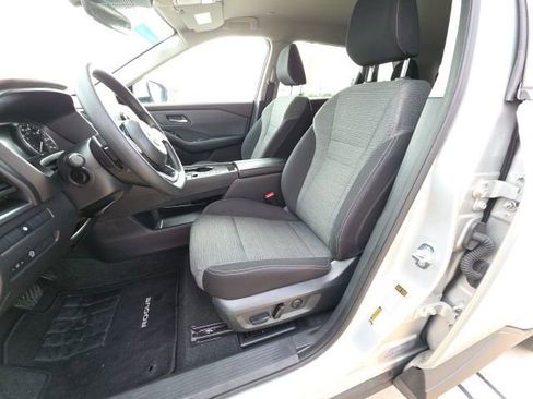 Used 2023 Nissan Rogue SV FWD image 13
