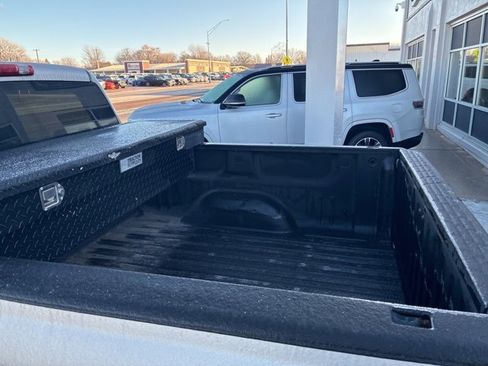 Used 2007 Chevrolet Silverado 1500 LTZ w/ EZ-Lift Tailgate Package image 9