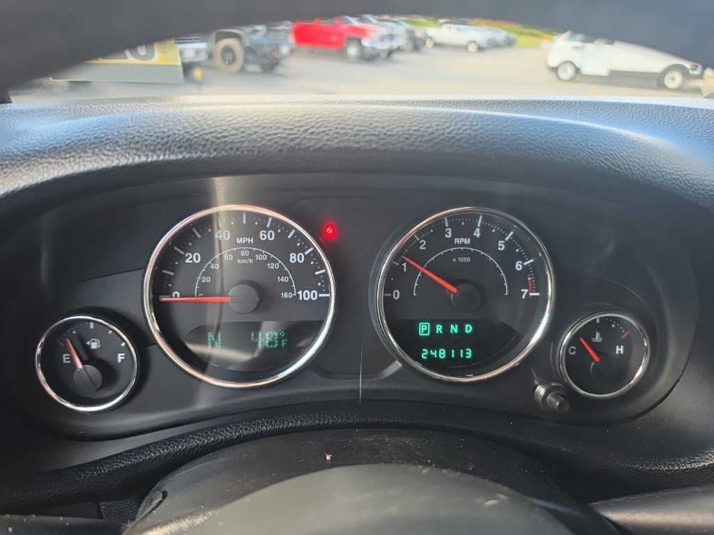 Used 2014 Jeep Wrangler Sport AWD/4WD image 16