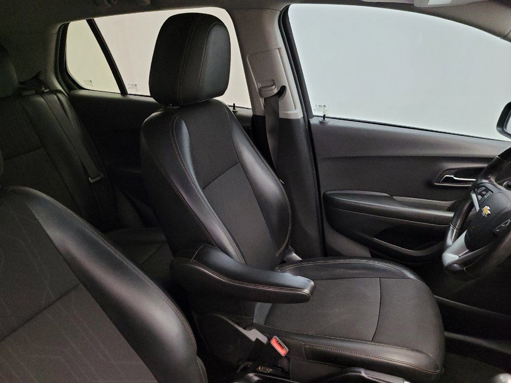Used 2021 Chevrolet Trax LT w/ Sport Edition FWD image 21