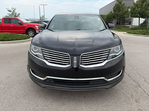 Used 2017 Lincoln MKX Reserve AWD/4WD image 2