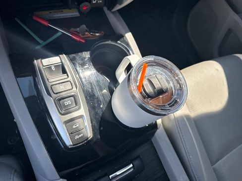 Used 2022 Honda Pilot Elite image 8