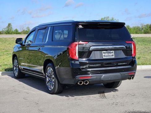 Used 2023 GMC Yukon XL Denali Ultimate AWD/4WD image 5