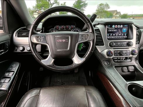 Used 2019 GMC Yukon SLT image 6