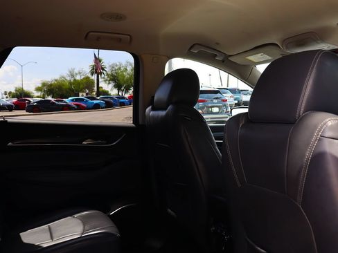 Used 2018 Buick Enclave Essence w/ Trailering Package FWD image 29