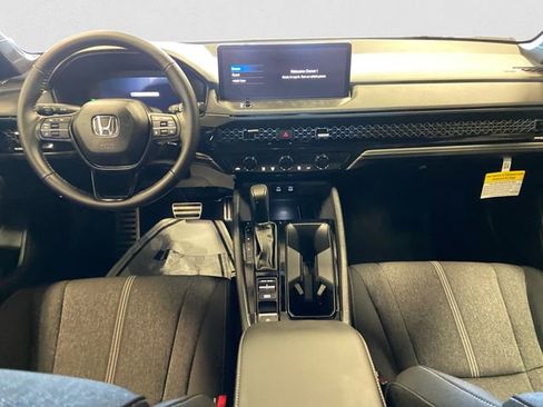 Certified 2025 Honda Accord Sport image 11