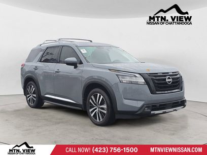 Used 2024 Nissan Pathfinder Platinum w/ Lighting Package (N93)