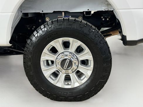 Used 2021 Ford F250 XLT w/ FX4 Off-Road Package image 31