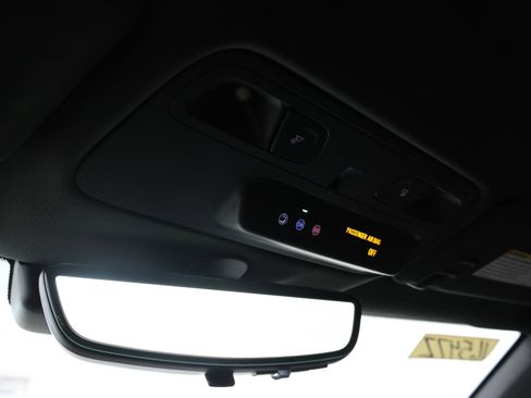 Used 2021 Chevrolet Camaro ZL1 RWD image 12