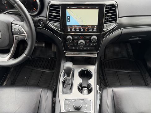 Certified 2022 Jeep Grand Cherokee Limited AWD/4WD image 17